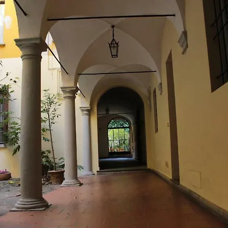 Tres Jolie Santo Stefano Болонья